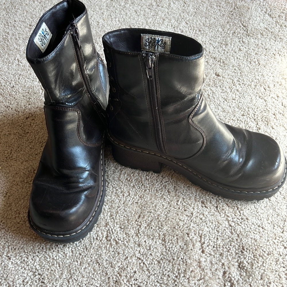 Stevies Chunky Brown Boots